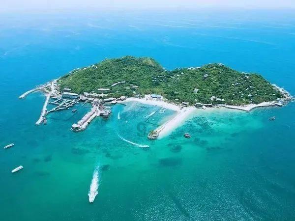 浪花拍击着人们( )用昂组词游戏画面