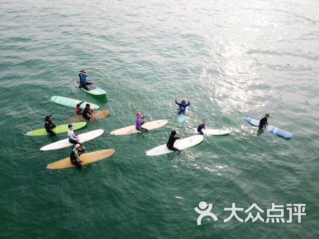 开心麻花新话剧又“踩雷”了，低俗烂梗比比皆是，踩雷次数多！