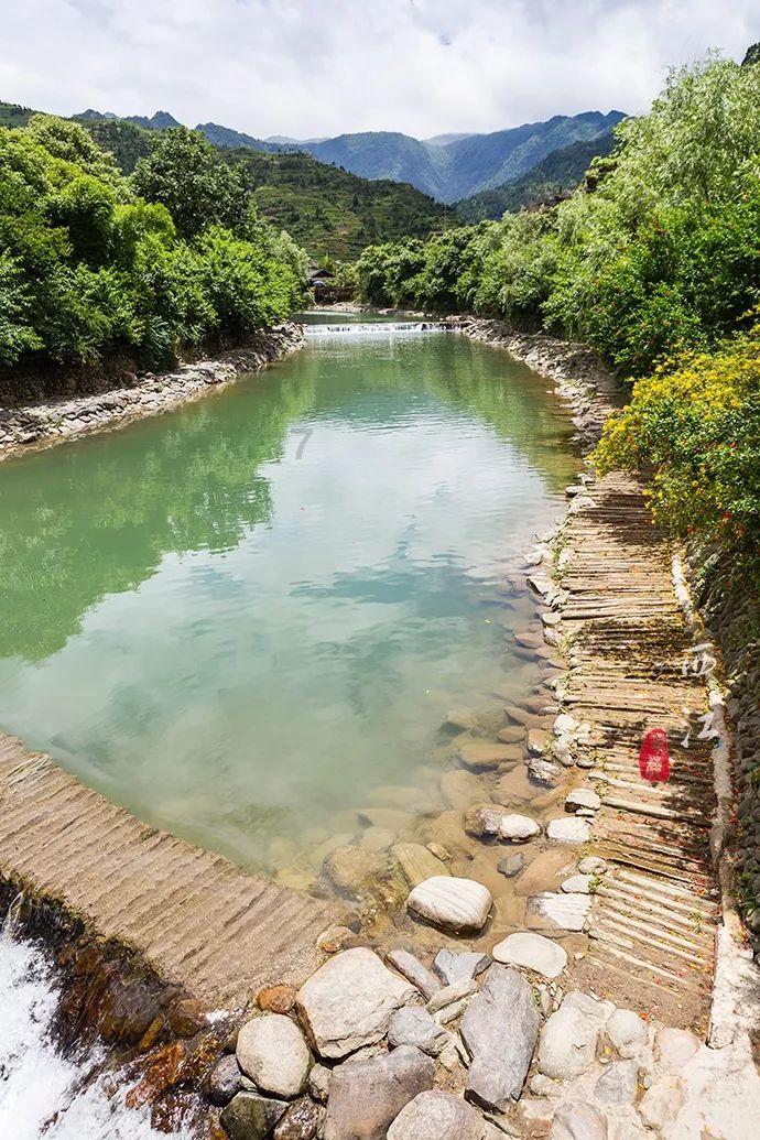 岩浆地牢