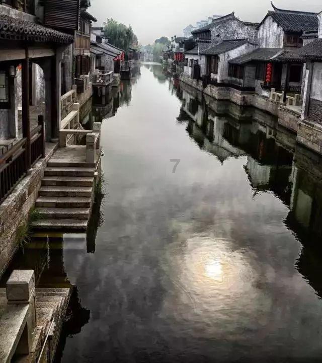 摇滚乐团的装扮